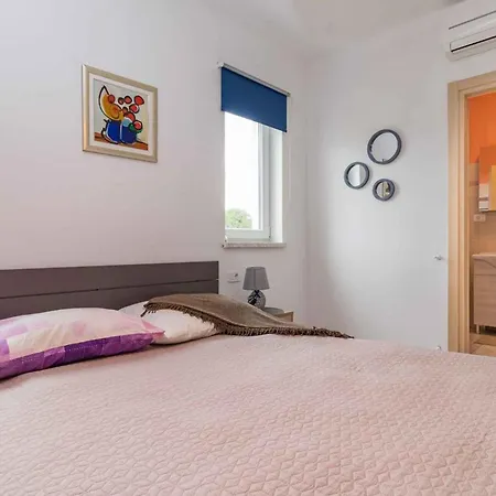 Villa In - Istrien 44359 Tinjan
